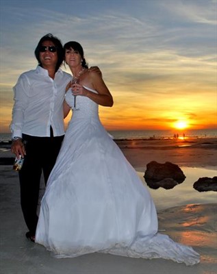 Cable Beach Weddings - The Newly Weds Gaylene and Herman